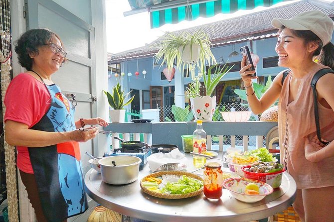 Evening Walking Food Tour, folk game and lantern boat - Pacing and comfort tips: how to set yourself up to enjoy everything
