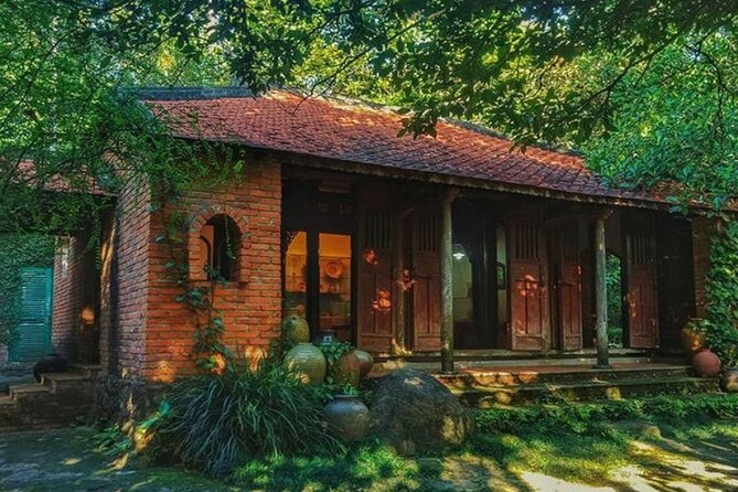 Experience Traditional Vietnamese Costumes at Dong Dinh Museum - Price and logistics: is $104 per person fair?