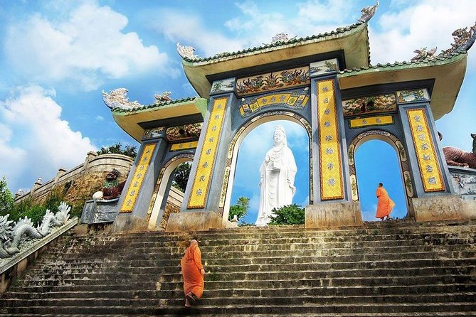 Explore Da Nang in one day _Private tour - Dragon Bridge in the afternoon: legend and the fire and water show
