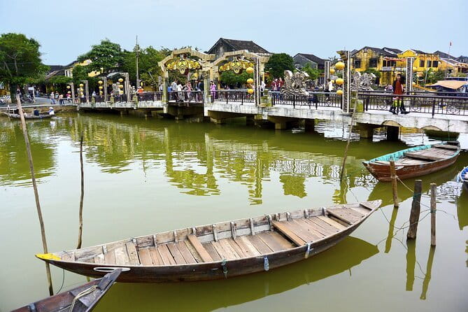 Explore Hoi An Ancient Town and Coconut Village with Dinner - Cam Thanh coconut forest at basket-boat pace
