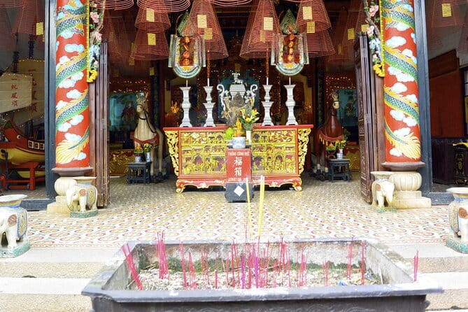 Explore Hoi An Ancient Town and Coconut Village with Dinner - Price and logistics: is $42 good value?