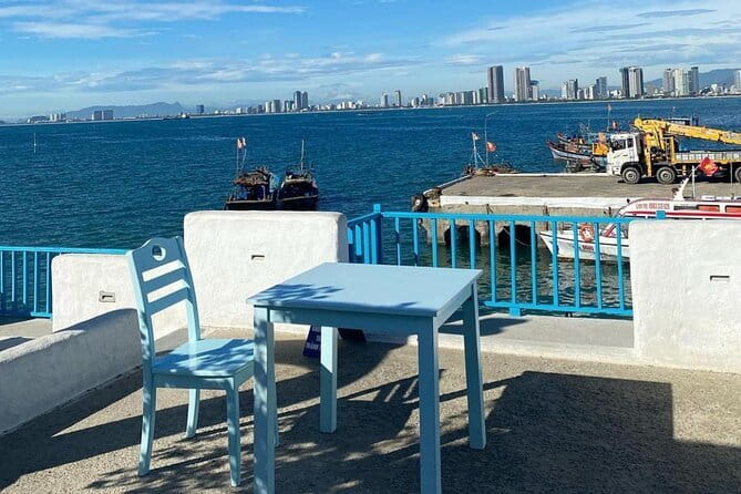 [Free E-sim] Da Nang Coastal Charm Half Day Cafe Tour - Cửa Ngõ Café start: sea air, rustic coffee-shop vibes, breakfast energy