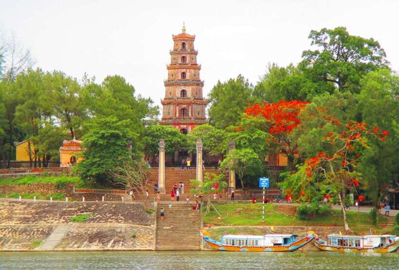 From Da Nang/Hoian/Hue: Hue Imperial City Full-Day Tour - Thien Mu Pagoda on the Perfume River, spiritual landmark plus great visuals