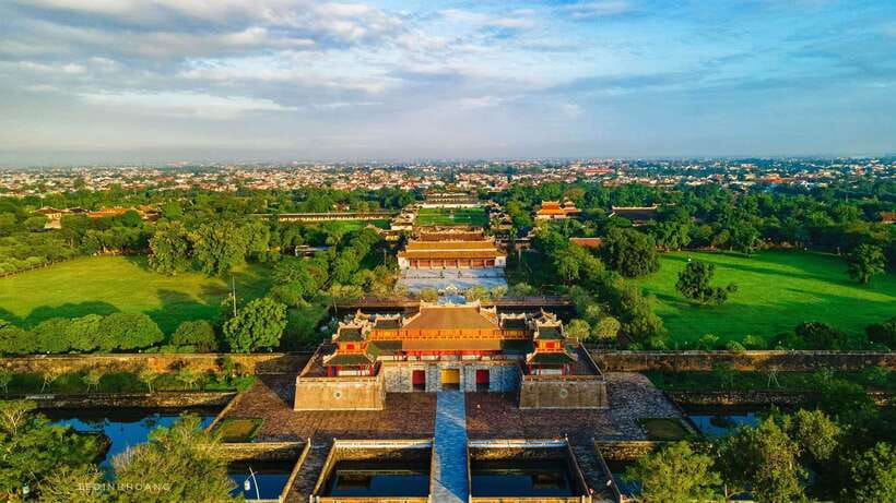 From Da Nang/Hoian/Hue: Hue Imperial City Full-Day Tour - How the guides make Hue click, from Van to Oanh