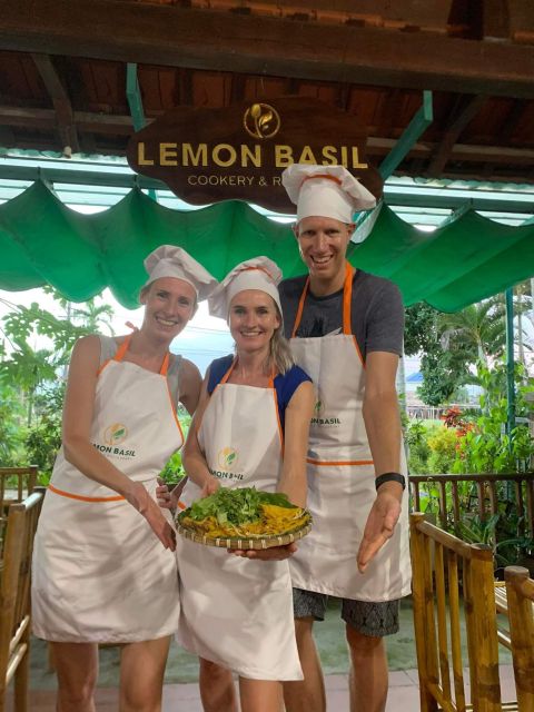 From Hoi An: Cooking Class at Organic Farm - Kitchen Time: Green Papaya Salad, Clay Pot Fish, and Bánh Xèo
