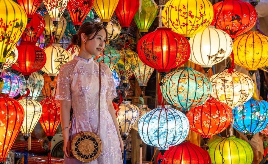 From Hoi An/ Da Nang: Hoi An City Tour & Release Lanterns - Japanese Bridge, the symbolism inside is worth your time