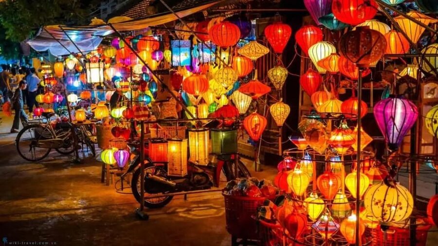 From Hoi An/ Da Nang: Hoi An City Tour & Release Lanterns - Handicraft shops and lantern-lit lanes, where you actually slow down