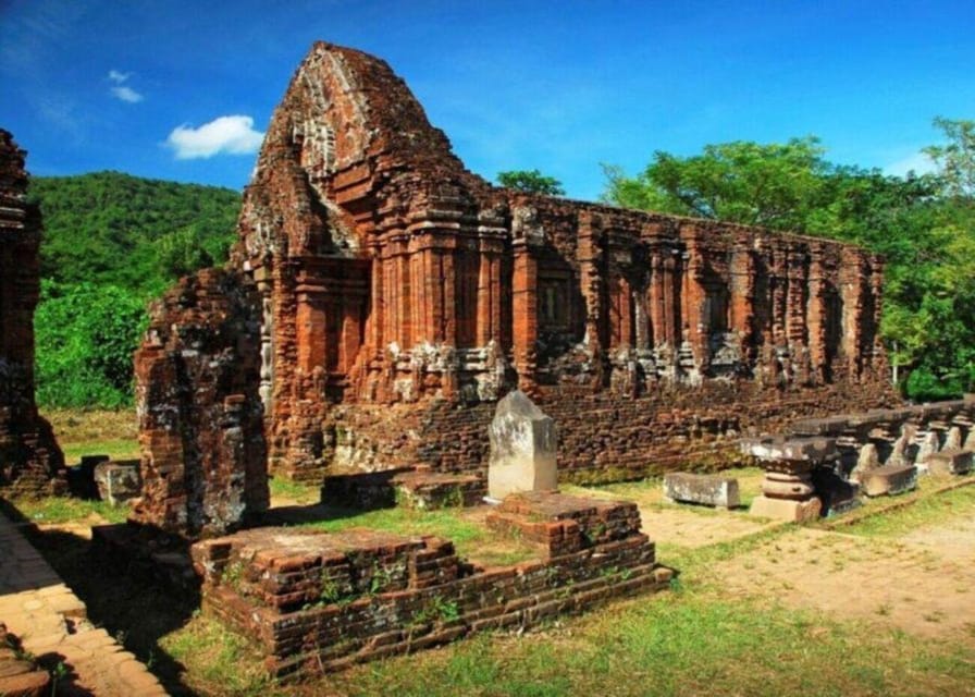 From Hoi An: Half-Day My Son Sanctuary & Sunset Cruise - The banh mi stop on the water