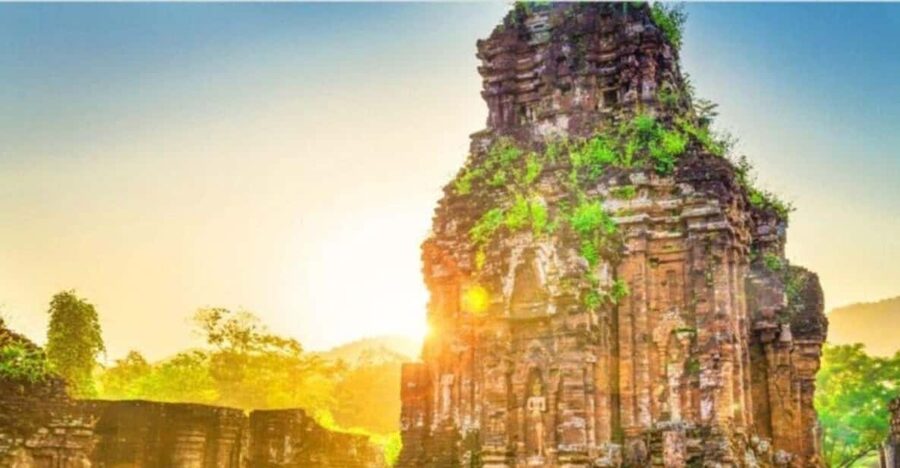 From Hoi An: Half-Day My Son Sanctuary & Sunset Cruise - The Cham dancing performance, more than a quick show