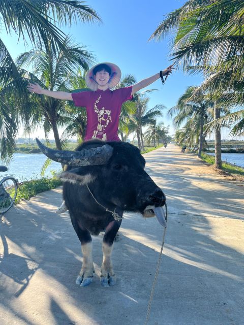 Funny day cycling, Buffalo riding and Basket boat - Tra Que vegetable village: why this stop matters