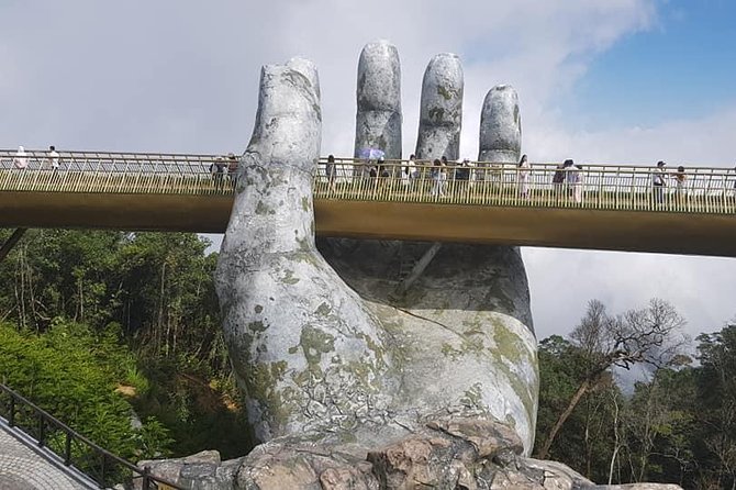 GOLDEN BRIDGE&BA NA HILL Private Tour-Early Start to Avoid Crowd - Golden Bridge: giant hands, quick strategy, and best photo behavior
