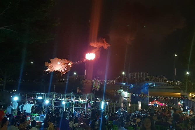 Guided Dragon Bridge Breathing Fire/Water & Da Nang city tour - Dinner with traditional music and Apsara dance