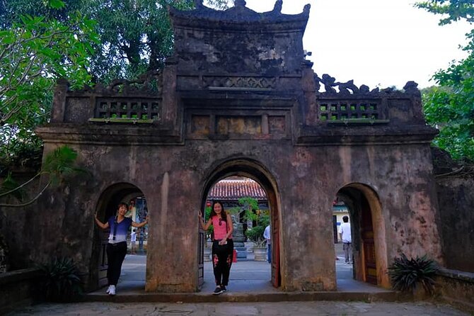 Guided Tour to Marble Mountain &HoiAn City-BoatRide-Night Market - Hoi An Night Market lantern time and your free dinner options
