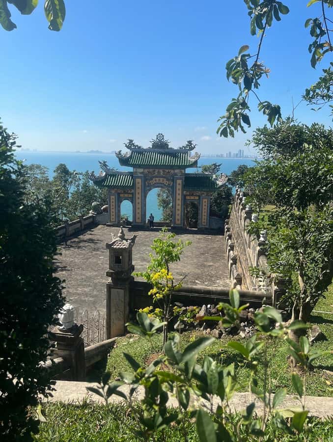 Hai Van Pass, Marble Mountain, Lady Buddha from Hoi An - Marble Mountain Caves and Pagodas on the Five Hills