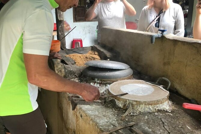 Half-day Hoi An Countryside Bike Tour and Basket Boat with Lunch - Stop 3: Kim Bong carpentry village wood carving and reed mats