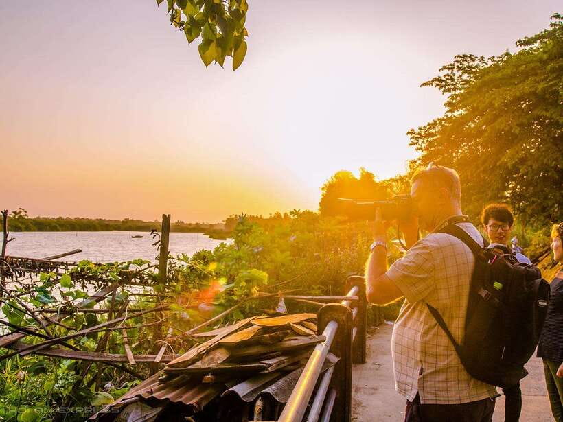 Half-day Hoi An Sunrise Or Sunset Photo Tour - Weather timing in central Vietnam (and the October to January note)