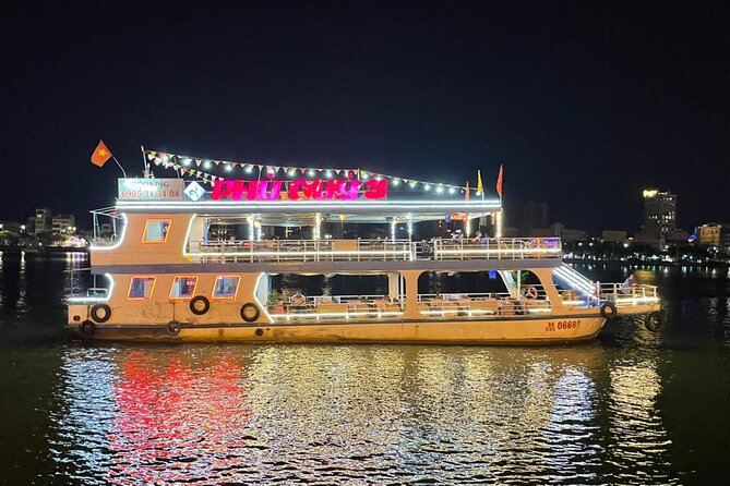 Han River by Night: Boat Trip Experience in Da Nang city, Vietnam - Meeting point and getting onto the boat without stress