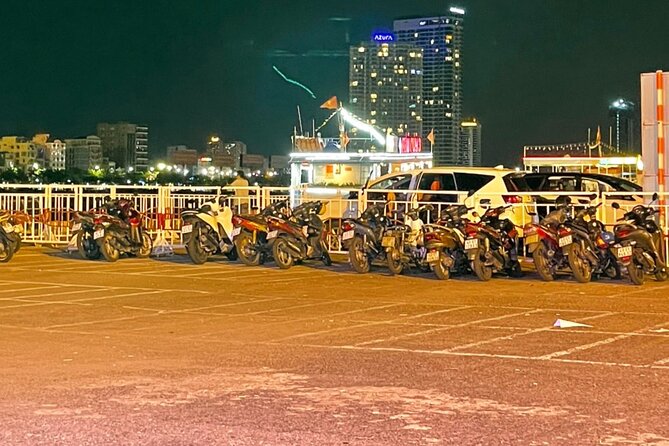 Han River by Night: Boat Trip Experience in Da Nang city, Vietnam - On-board extras: water, fruit, dance performance, life jacket
