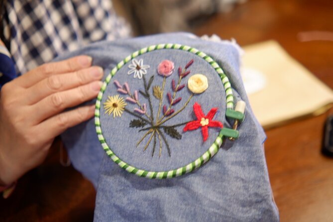Hand Embroidery Workshop in Hoi An for Beginers - The 2.5 hour flow, from first stitch to finished souvenir