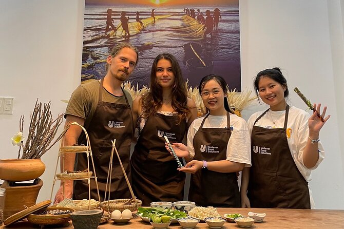 Happy Cooking Class in Danang - Meeting the chef, welcome drinks, then real prep begins