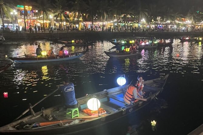Hoai River Boat Trip by Night with Release Lantern - The 20-Minute Boat Trip: Seeing Hoi An From the Water