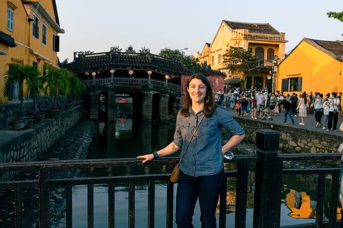 Hoi An Ancient Town and Coconut Village Private Tour - Hoi An Ancient Town walking time: shopping with real context