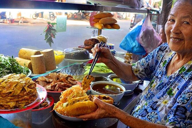 Hoi An Ancient Town - Night Market Street Food Tours By Night - Shopping at night: how to enjoy the market without overdoing it
