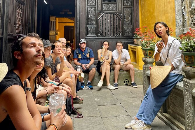 Hoi An Ancient Town Walking Tour with a Local - Entering Hoi An’s Old Town the Local-Guide Way