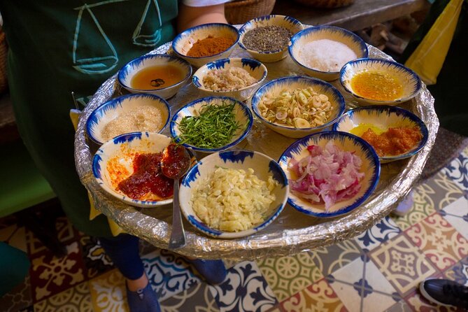 Hoi An at Sunset: Authentic Local Street Food Tour - Dessert, and a final drink at an iconic café