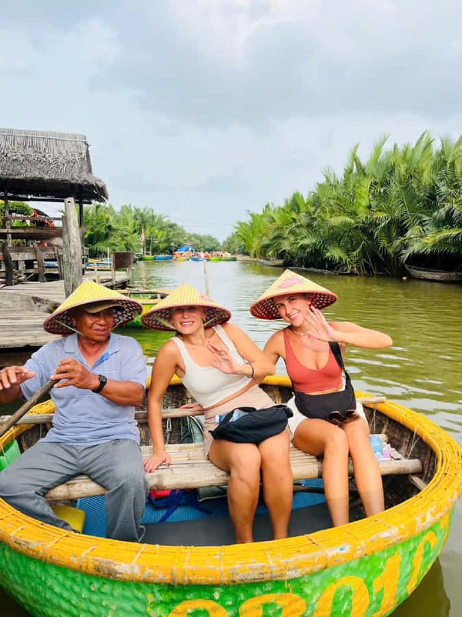 Hoi An: Authentic Vietnamese Cooking Class Tour - Getting there, meeting points, and a smooth day plan