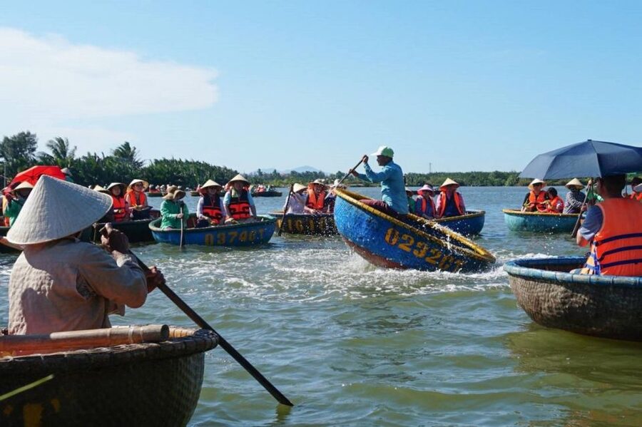 Hoi An Bamboo Basket Boat Ride in Water Coconut Forest - The ride experience: hats, spinning, paddling, and little cultural demos