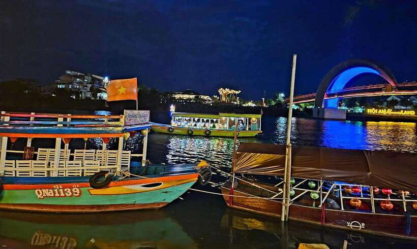 Hoi An: Basket Boat Tour by River Boat and Lantern Release - Cầu Ánh Trăng Thương Cảng: your 15-minute sunset setup