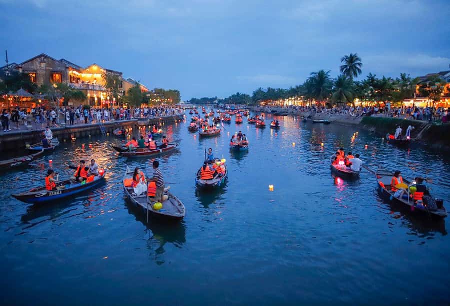 Hoi An: Boat Ride on Hoai River & Release the Flower Lantern - Quick takeaways