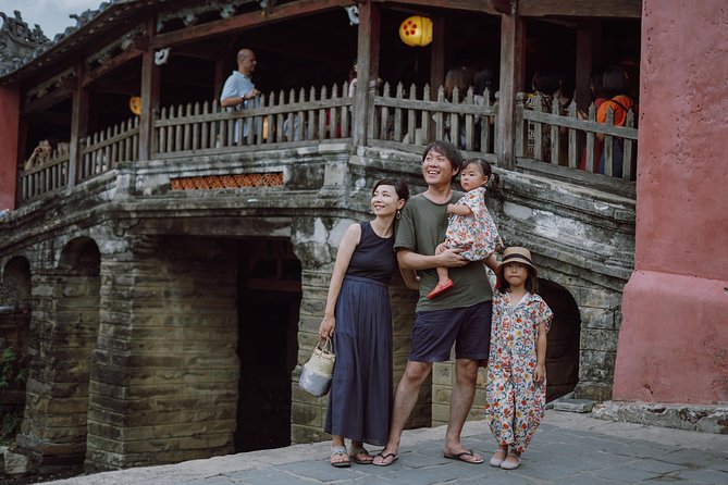 Hoi An City By Night And Release Paper Latern On Hoài river - Hoi An After Dark: why this late start works
