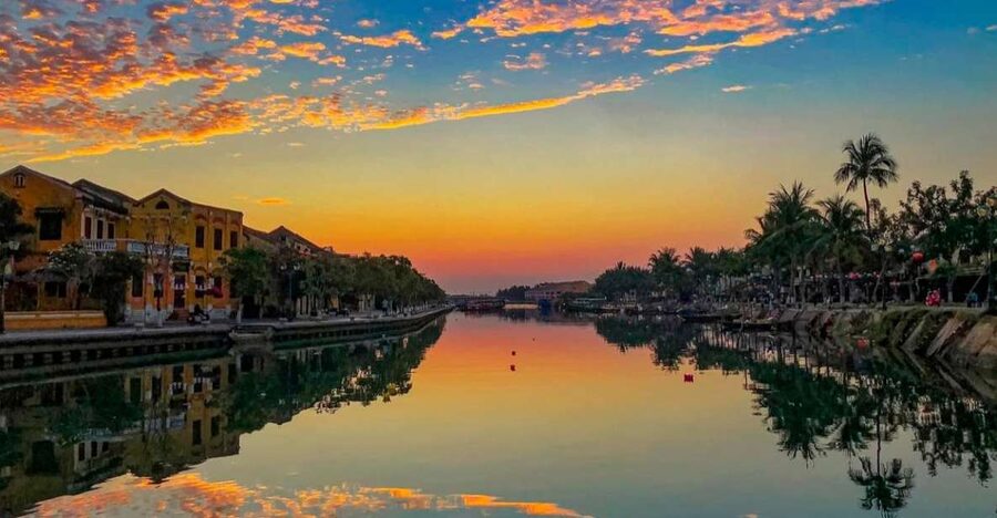 Hoi An: City Tour, Banh my and Coffee - Old town landmarks you can actually connect with