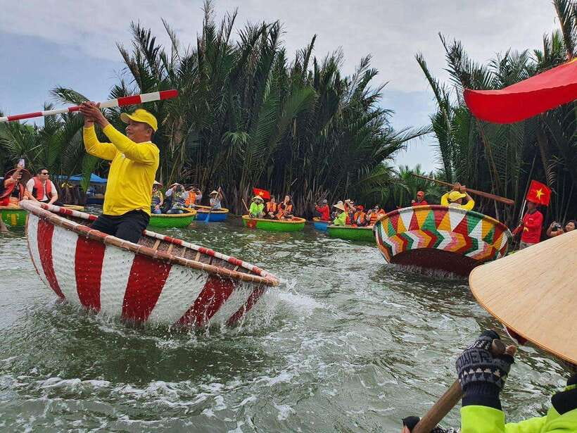 Hoi An: Coconut Basket Boat Ride by Hangcoconut - Rowing Lessons and Net Fishing for Crabs and Fish