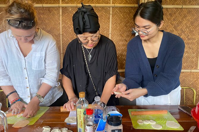 Hoi An Cooking Class - Traditional Chinese Dumpling - Walking the vegetable garden and picking fresh seasonal ingredients