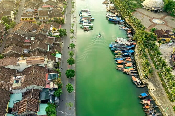 Hoi An Cooking Class & Vespa Cooking Adventure Tour - Lunch included, eating as you cook with the group
