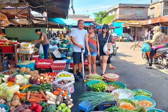 Hoi An Cooking Class & Vespa Cooking Adventure Tour - Tra Que Vegetable Village, where your herbs become part of the meal