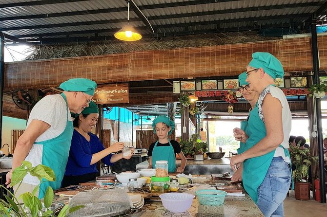 Hoi An Cooking Class With Market Tour and Bamboo Basket Boat Ride - Hoi An Market Tour: Picking Produce for Banh Xeo, Rolls, and Salads