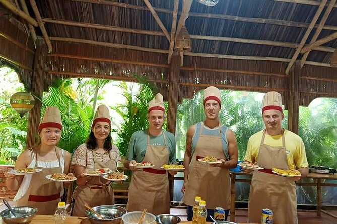Hoi An Cooking Class with Market Visit - Bamboo basket boat ride plus cast-net hands-on time