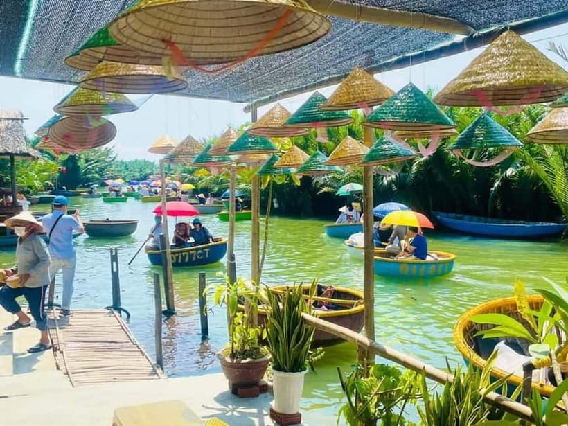 Hoi An: Countryside Biking Sighseeing & Basket Boat Ride - The Pickup and Start: Getting Out of Town Easy