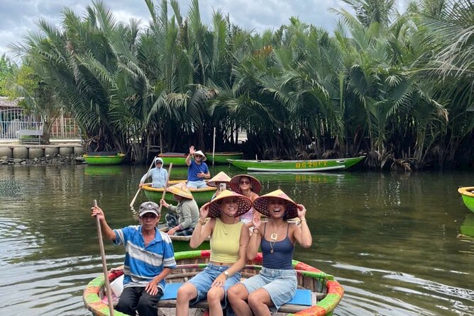 Hoi An countryside cycling Tour,Basket Boat-organic farming-lunch - A 10 to 15 km cycling loop through rice fields and village lanes