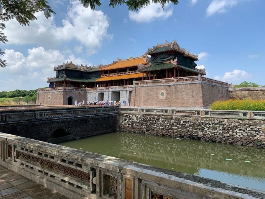 Hoi An/ Da Nang: Hue City Tour with HaiVan Pass - Lunch in Hue: Local Flavor in the Middle of a Long Day