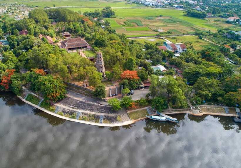Hoi An/Da Nang: Hue Imperial City by Bus or Train Experience - Thien Mu Pagoda and Hue lunch: downtime you actually get