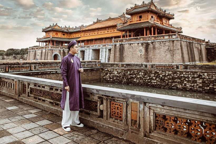 Hoi An/Da Nang: Hue Imperial City by Bus or Train Experience - Hai Van Pass or Tunnel: the crossing that sets your mood