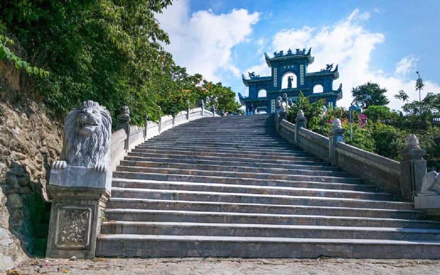 Hoi An/Da Nang: Snorkelling & Island-Hopping Speedboat Tour - Boat ride vibes: drinks, snacks, and motion comfort