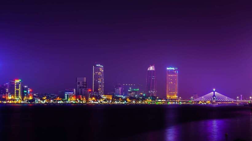 Hoi An: Da Nang Sunset Views & Han River Night Cruise - Bach Dang Wharf to the Han River: Bridges Up Close