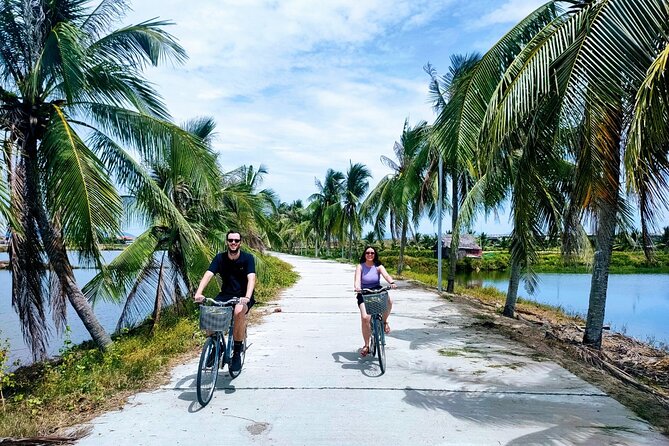 Hoi An Eco-Biking Tour - Pedaling past shrimp farms and rice fields, with real animal sightings