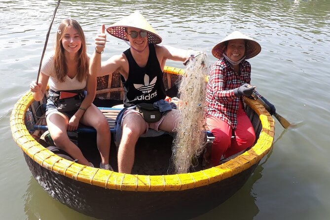 Hoi An Eco Tour & Cooking Class ( local market ,basket boat ,fishing,cooking ) - The welcome at the restaurant: drinks, then your cooking shift